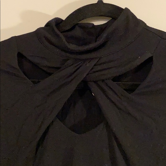 INC BLACK TOP - Picture 3 of 3